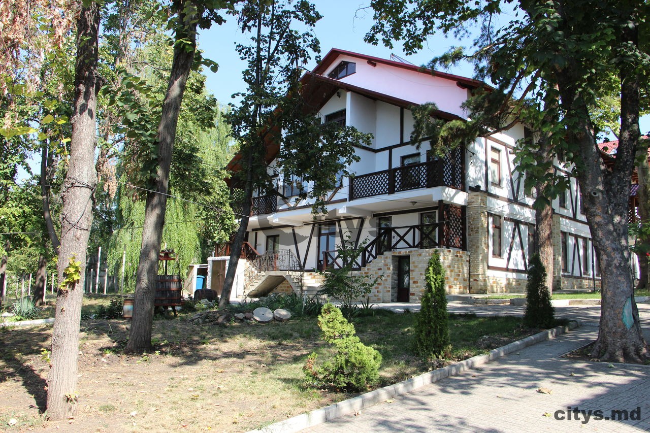 Chirie-Casă cu 3 nivele, 280m², Moldova, municipiul Chișinău, Codru, Costiujeni photo 0
