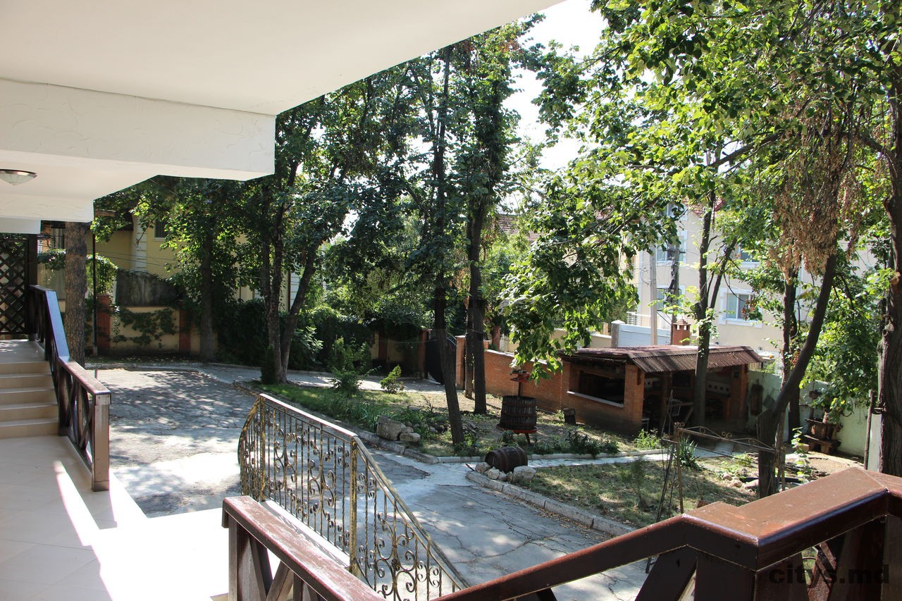 Chirie-Дом с 3 уровнями, 280м², Moldova, municipiul Chișinău, Codru, Costiujeni photo 2