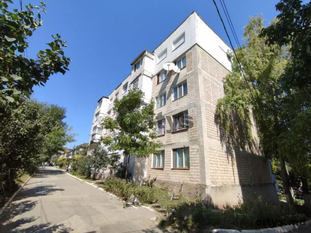 Apartament cu 2 camere, 48m², Chisinau, Codru, str. Costiujeni photo 0