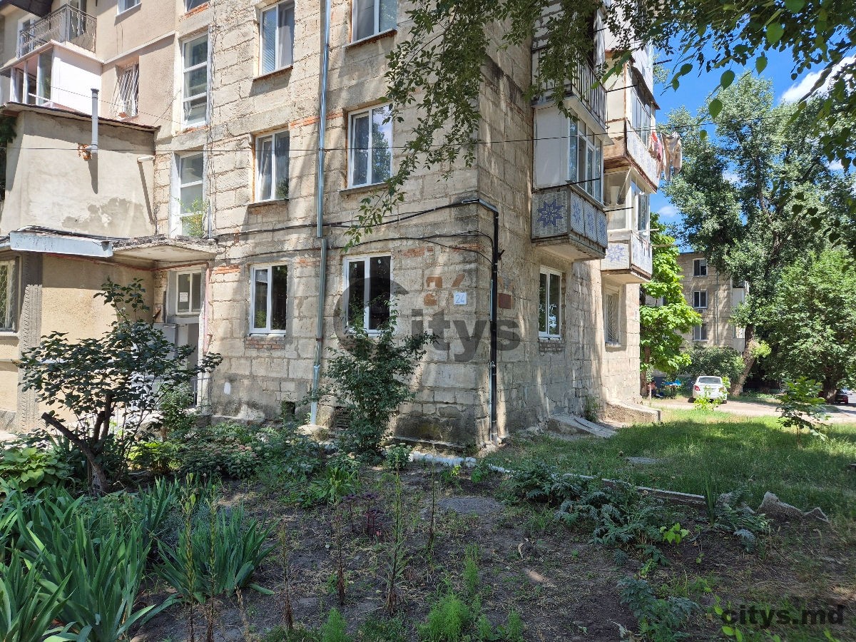 Квартира с 1 комнатой и гостиной, 30м², Chișinău, Botanica, str. Minsk photo 0