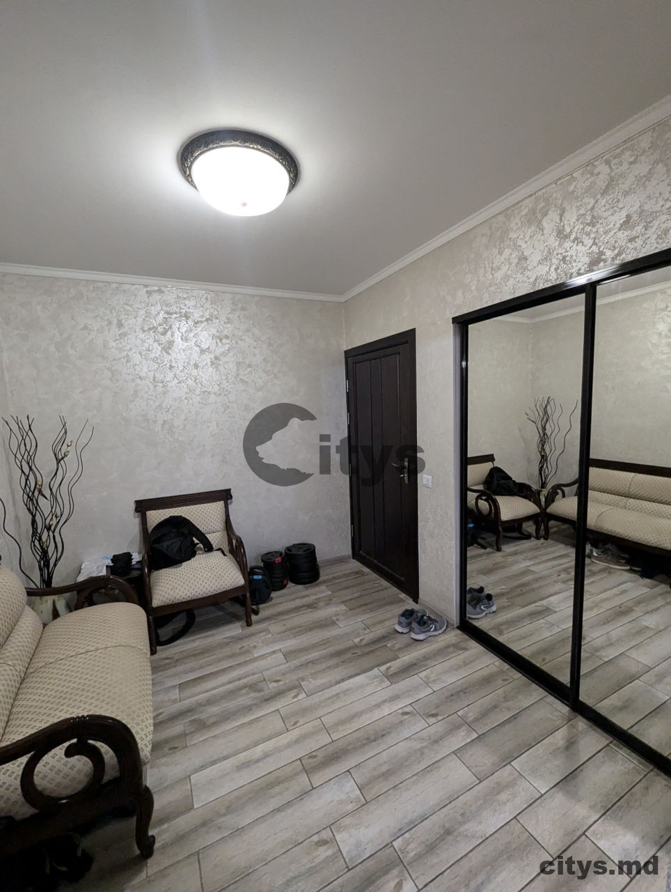 2-х комнатная квартира, 60м², Chișinău, Botanica, str. Independenței photo 0