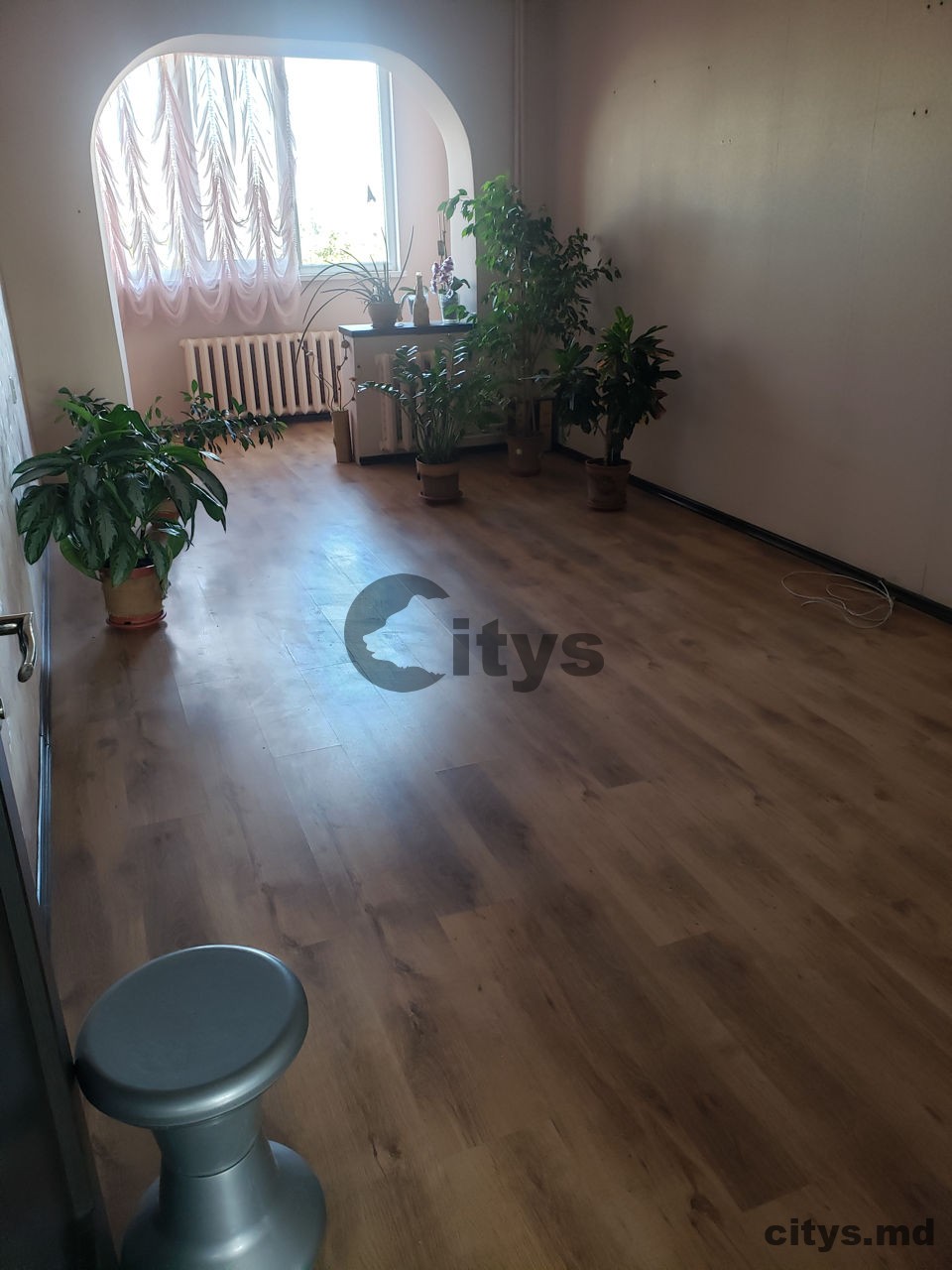 3-х комнатная квартира, 71м², Chișinău, Botanica, Траян photo 0