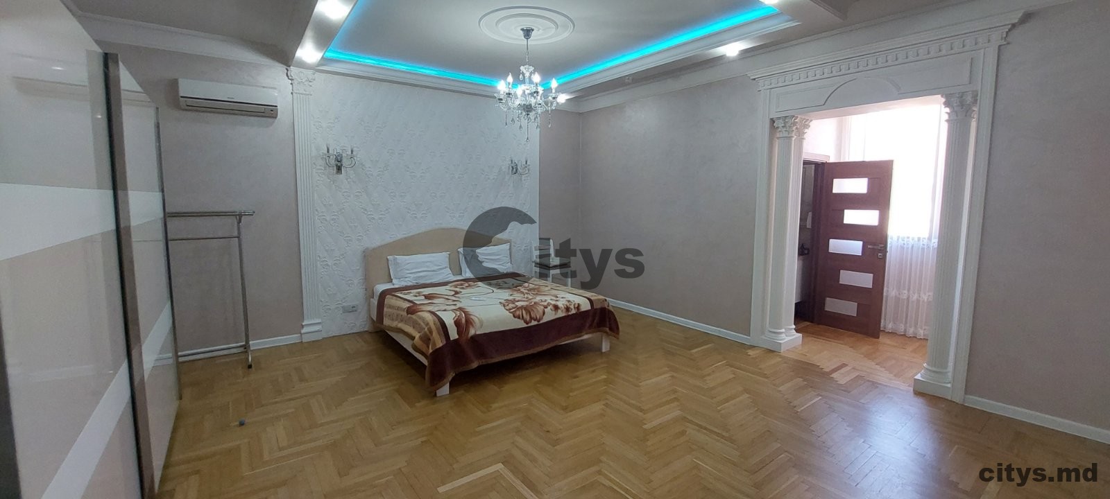 Casă cu 3 nivele, 365m², Floresti photo 3