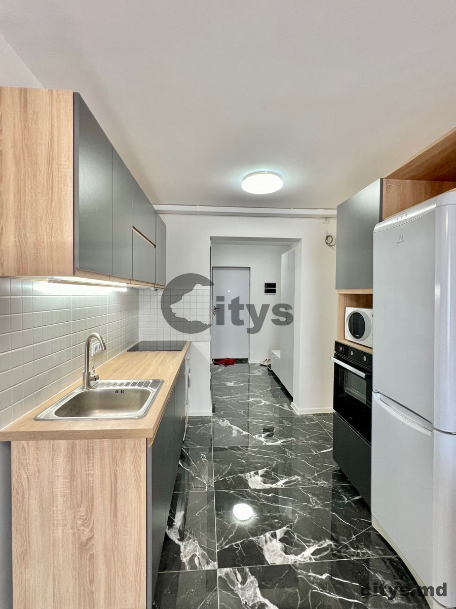 Apartament cu 2 camere, 55m², Chișinău, Centru, str. Romană photo 2