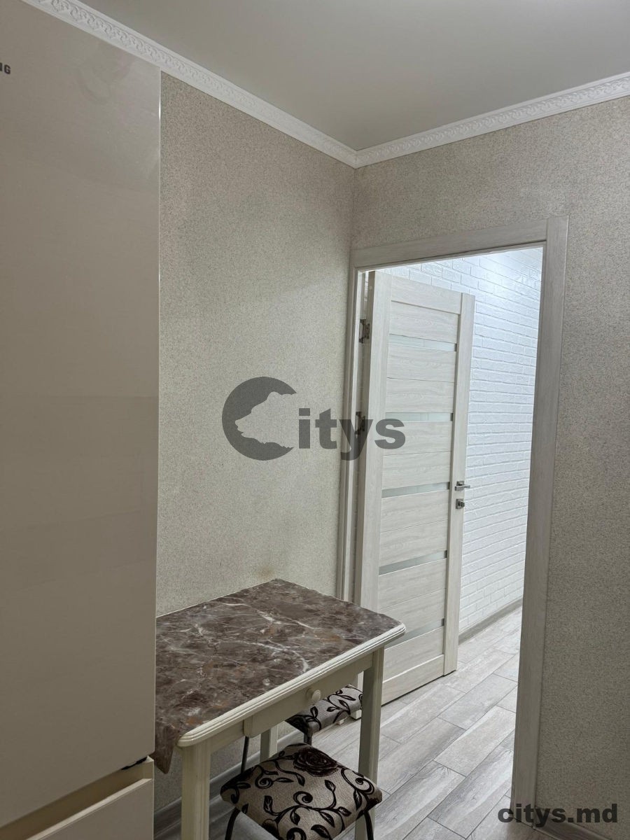 Apartament cu 2 camere, 43m², Chișinău, Botanica, str. Trandafirilor photo 2