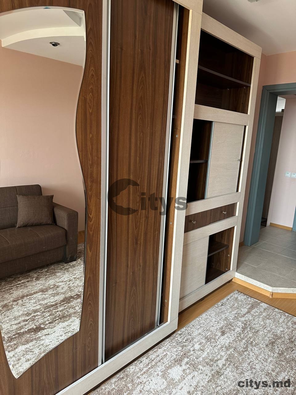 Chirie-3-х комнатная квартира, 60м², улица Траян photo 1