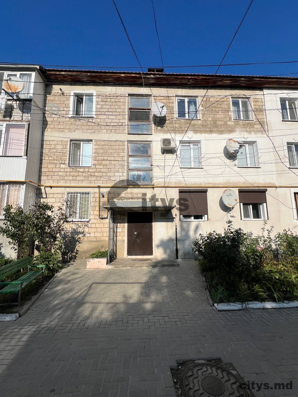 Apartament cu 3 camere, 80m², Vatra, Centru, str. Mihai Eminescu photo 0