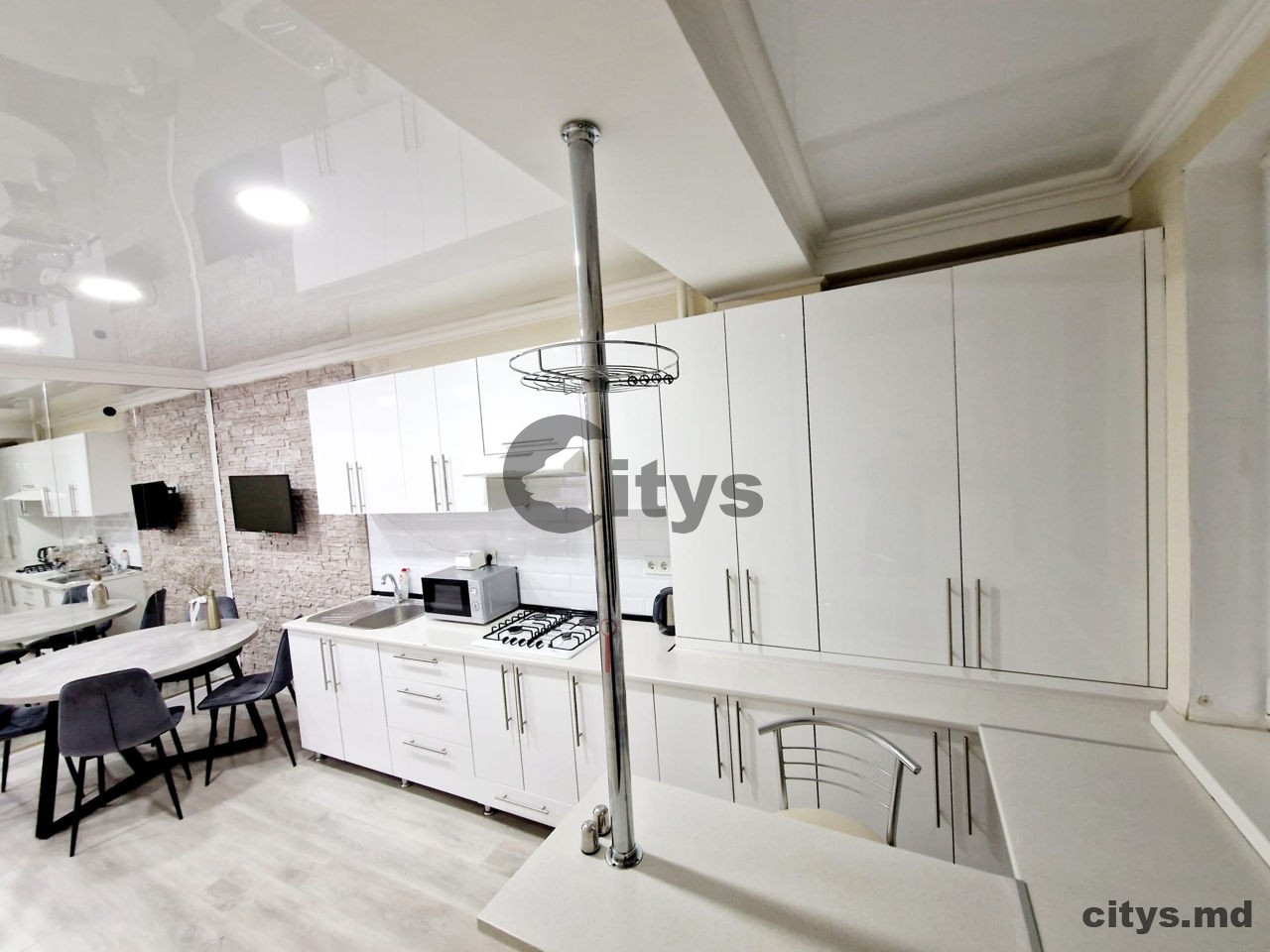 1 комнатная квартира, 50м², Chișinău, Centru, str. Constantin Vârnav photo 0