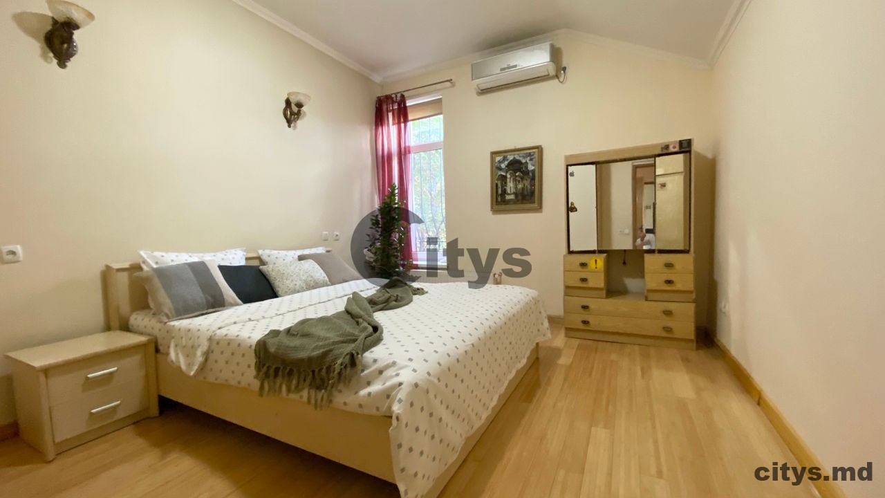 Chirie-Apartament cu 2 camere, 100m², Chișinău, Centru, str. August photo 1