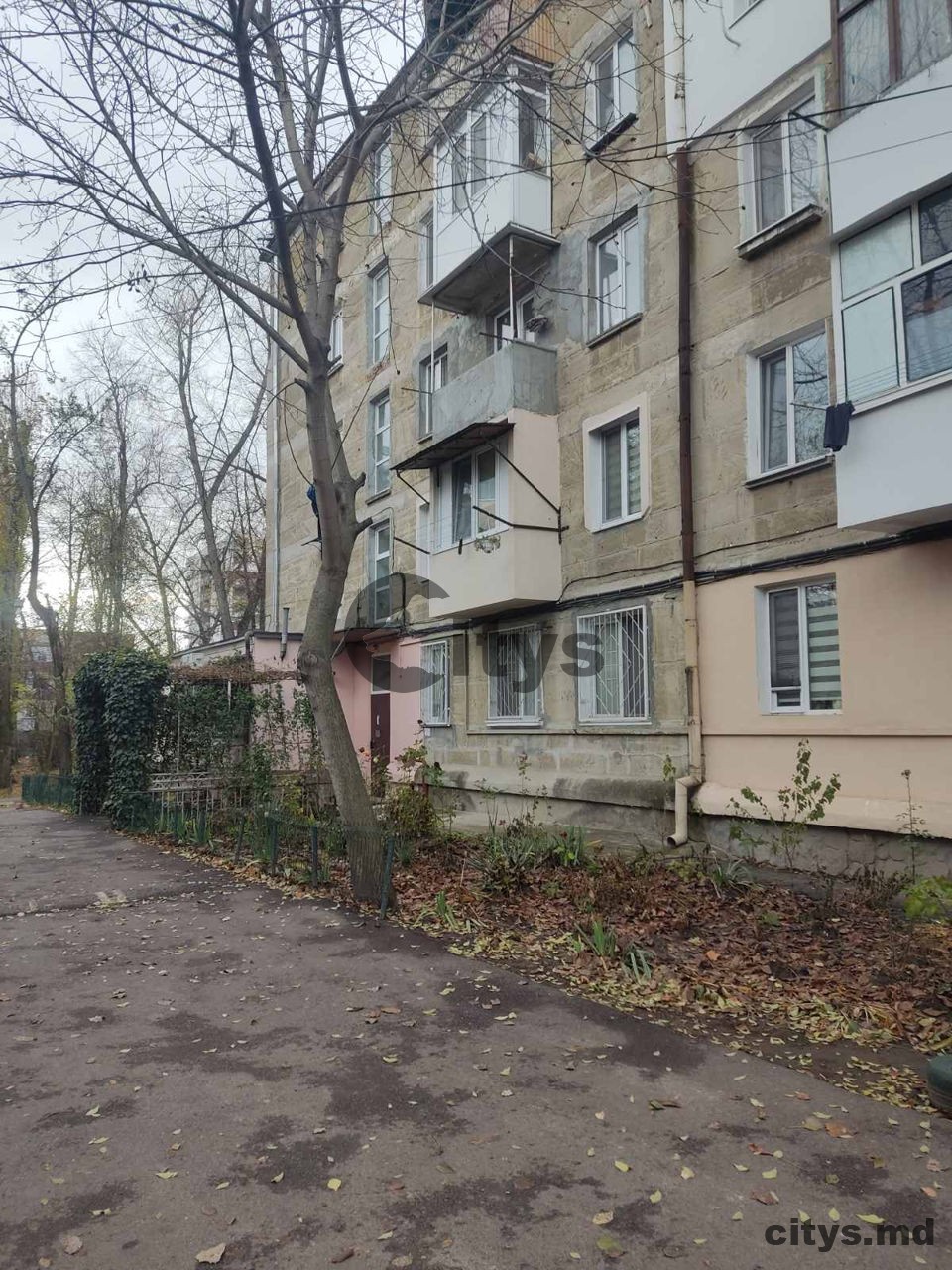 Apartament cu 2 camere, 42m², Chișinău, Râșcani, str. Nicolae Dimo photo 0