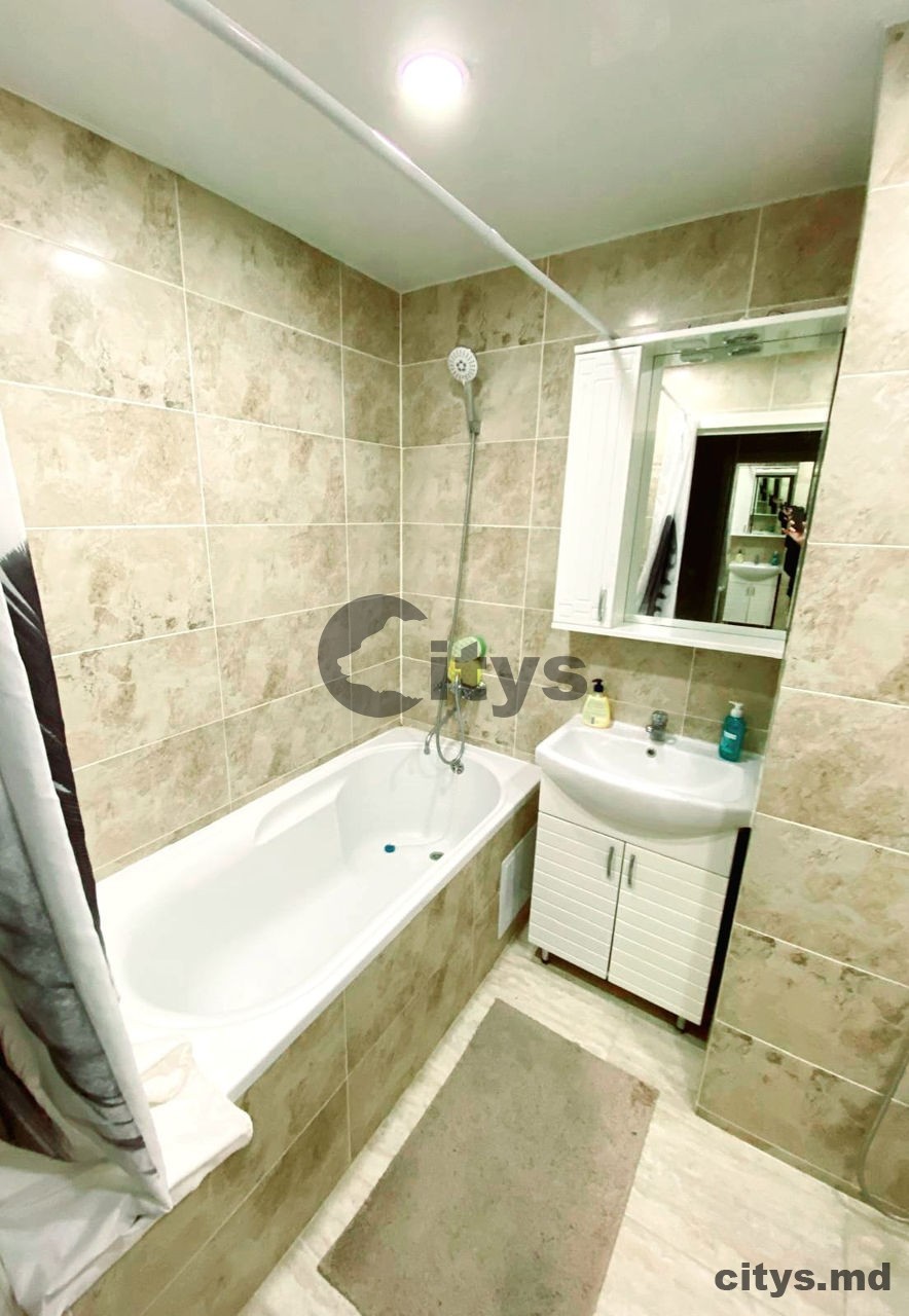 Chirie-Apartament cu 2 camere, 55m², Chișinău, Centru, str. Constantin Vârnav photo 2