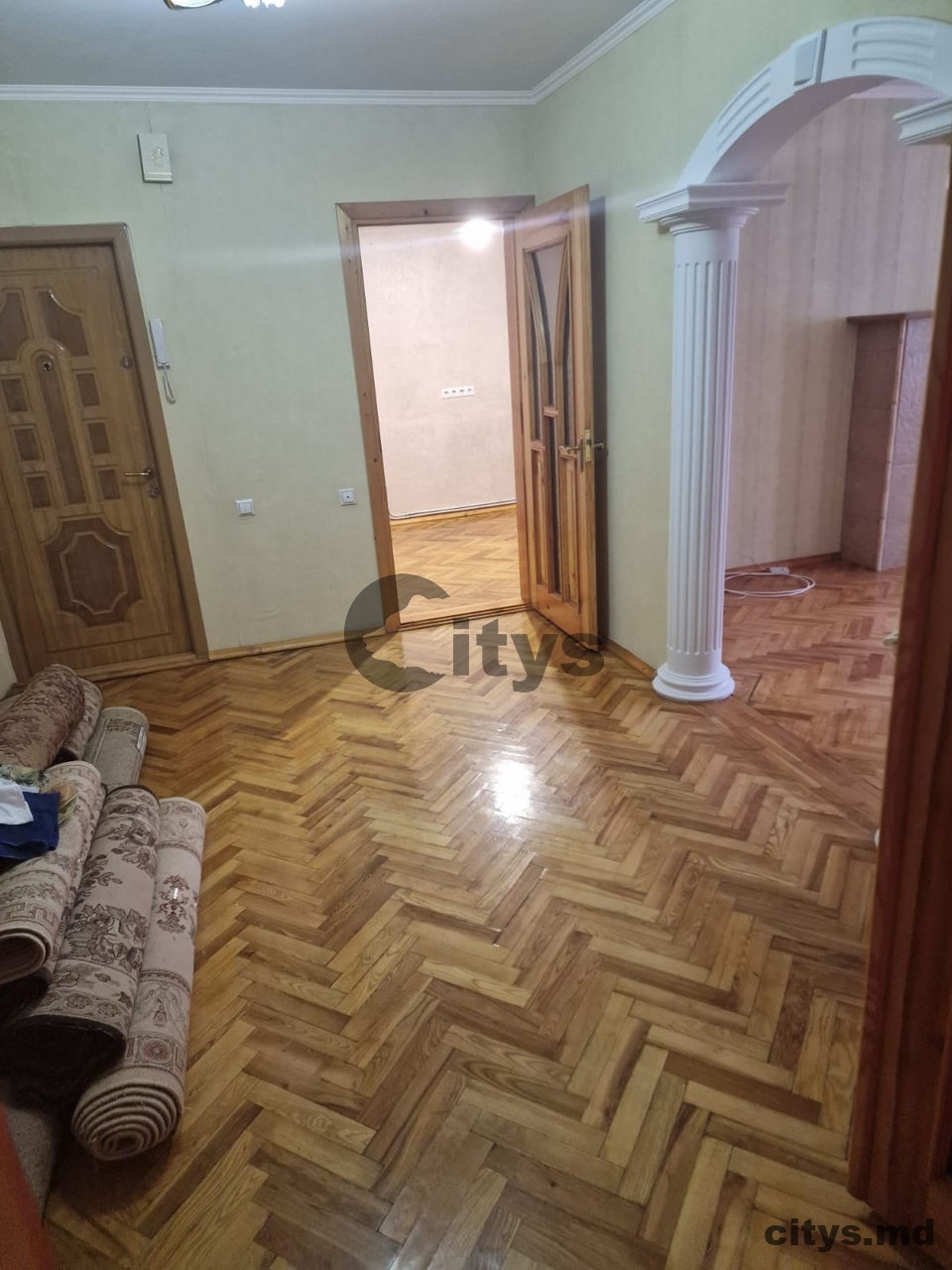 Apartament cu 3 camere, 80m², Chișinău, Poșta Veche, str. Calea Orheiului photo 0