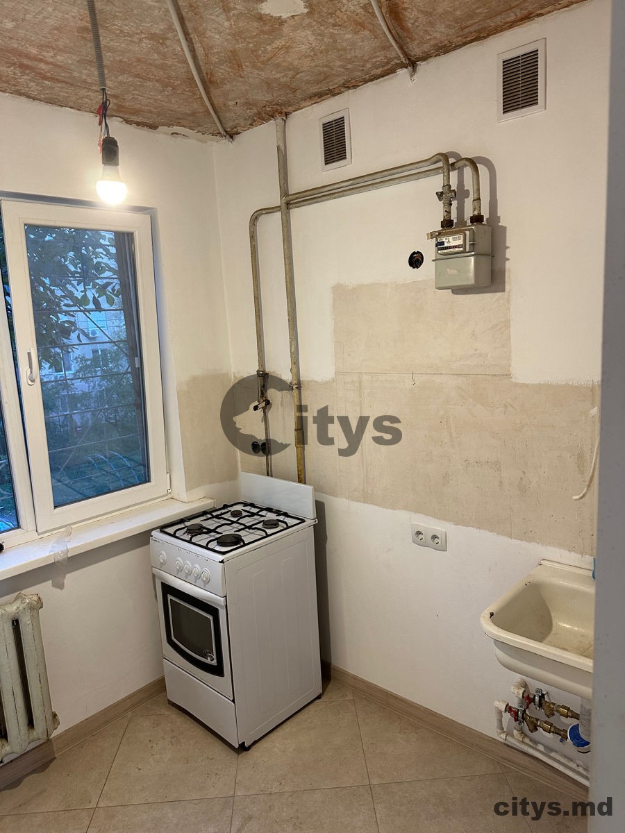 Apartament cu 2 camere, 48m², Chișinău, Botanica, str. Teilor photo 3