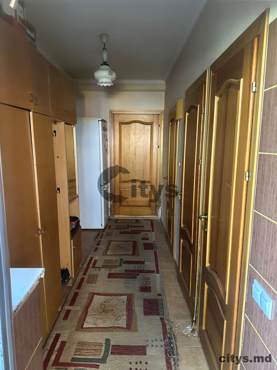 Apartament cu 2 camere, 60m², Chișinău, Centru, str. Ismail photo 0