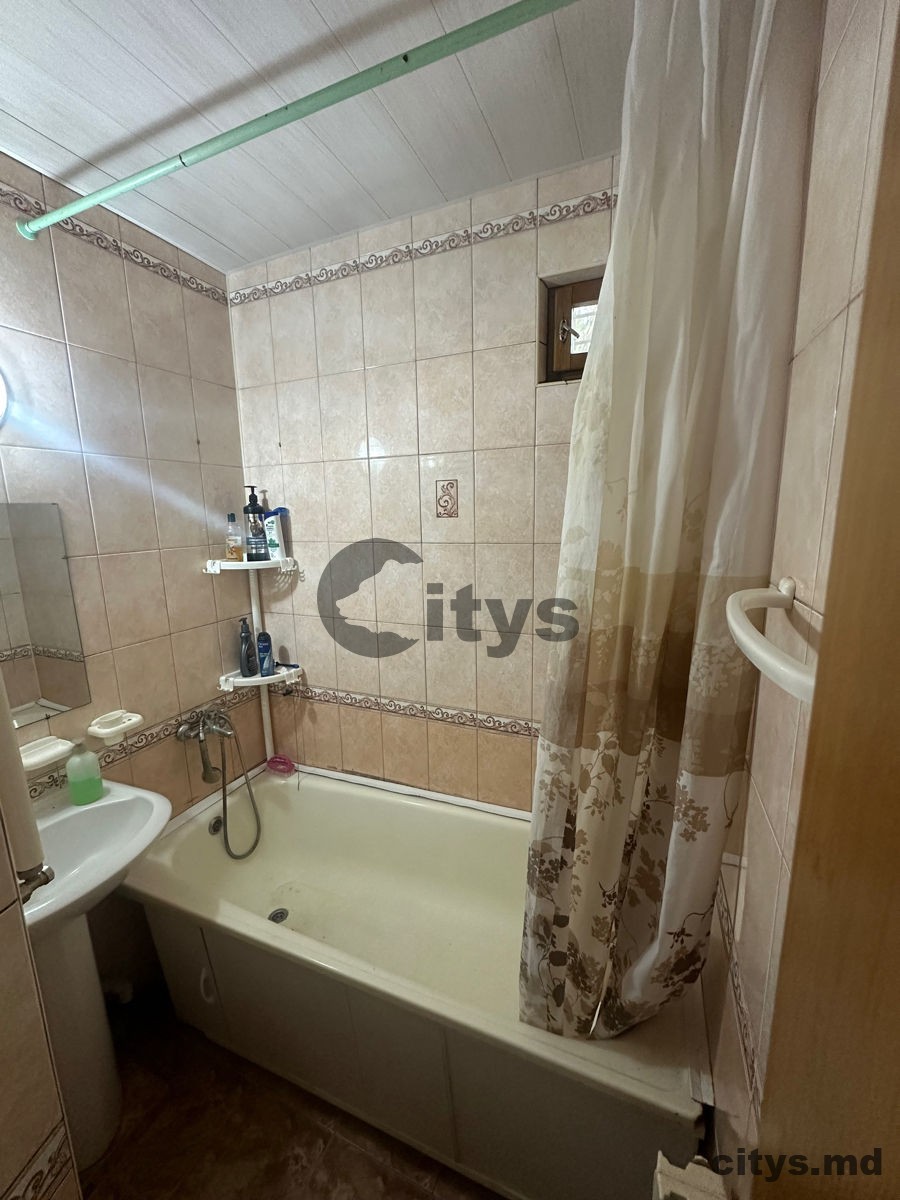 Apartament cu 2 camere, 60m², Chișinău, Centru, str. Ismail photo 3