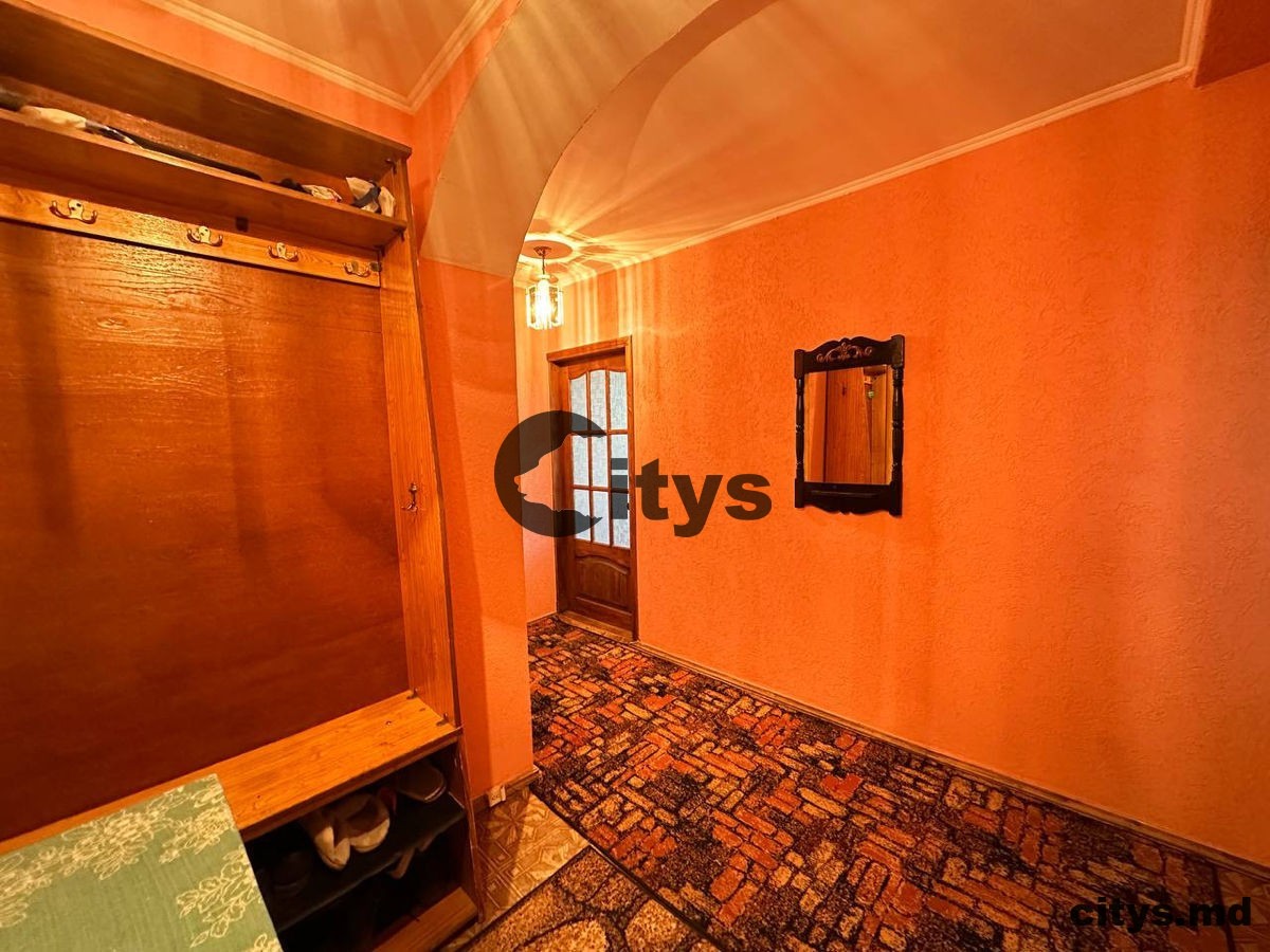 Apartament cu 3 camere, 70m², Chișinău, Râșcani, str. Florilor photo 2