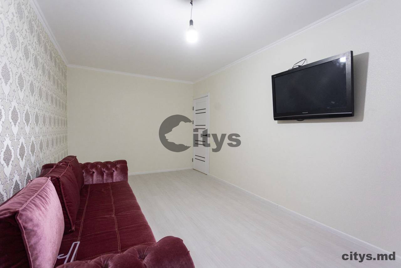 Apartament cu 2 camere, 44m², Маринеску photo 1