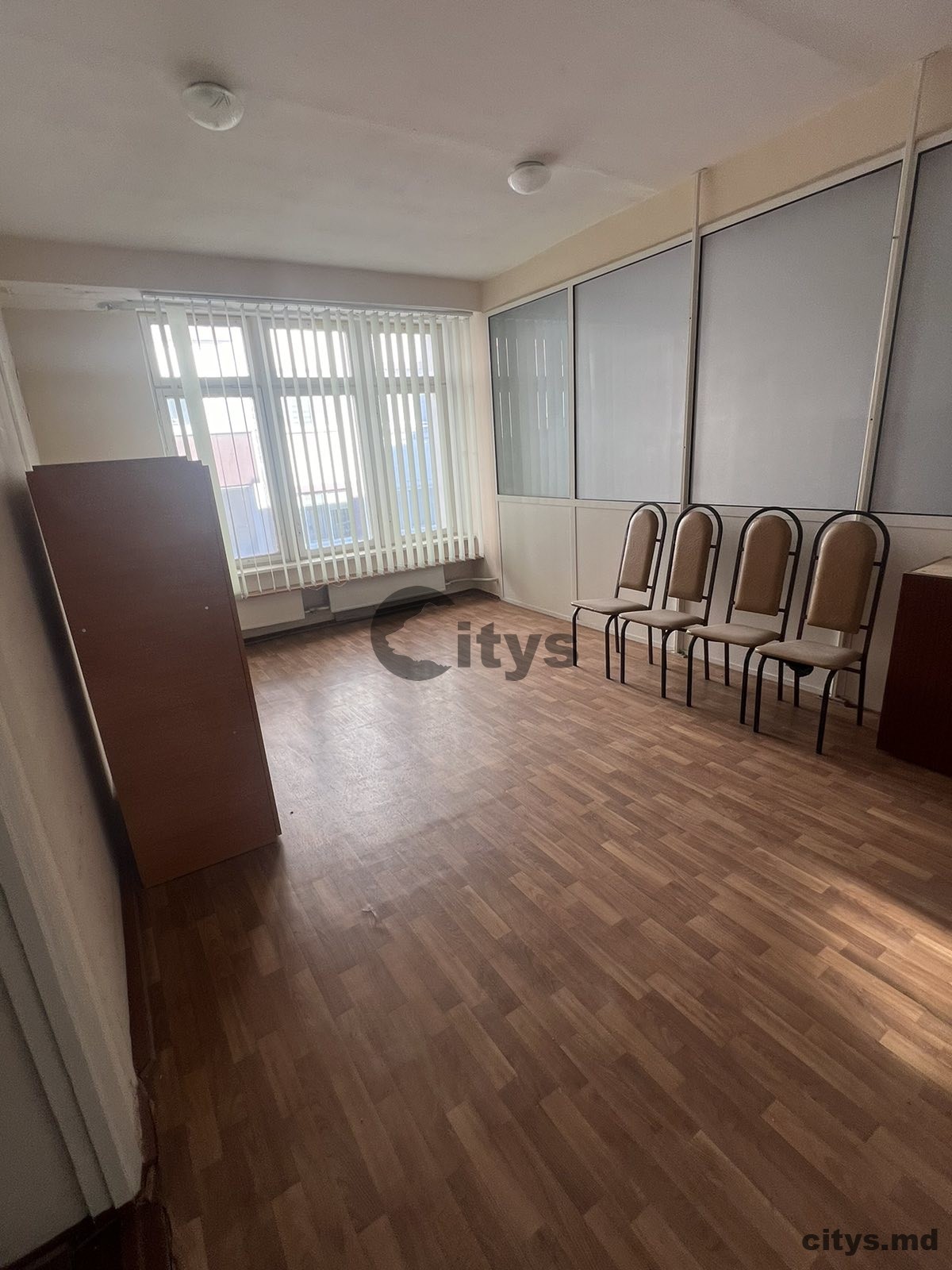 Chirie-Универсальное, 300м², Михаил Садовяну photo 1