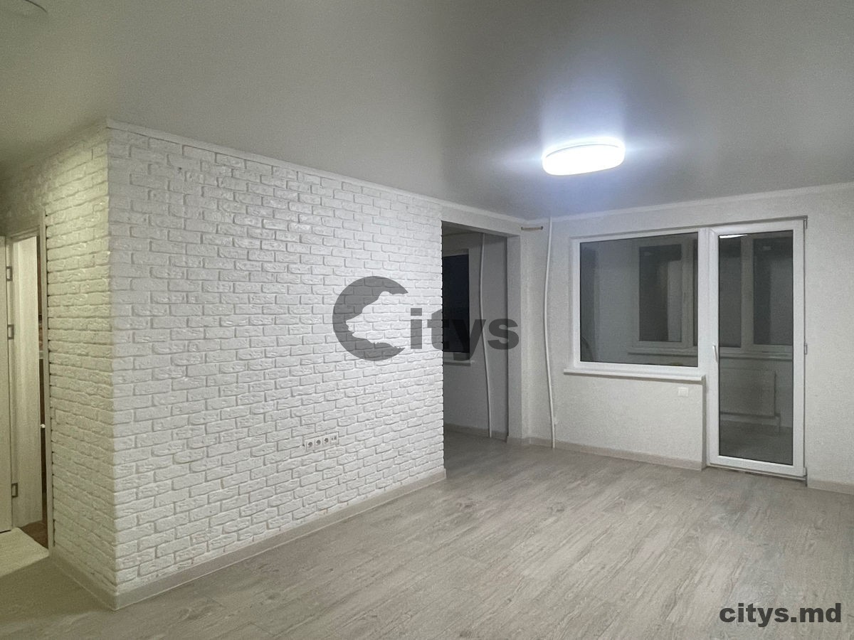 Apartament cu 3 camere, 60m², str. Hristo Botev photo 1