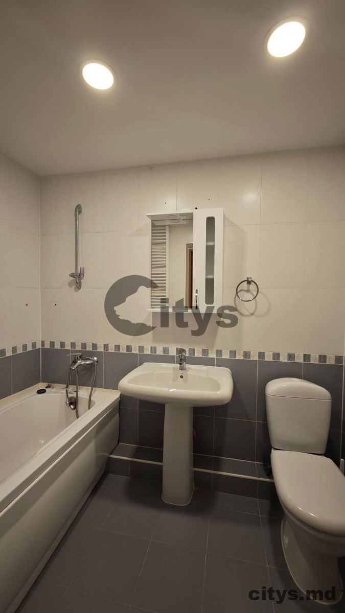 2-х комнатная квартира, 70м², Onisifor Ghibu photo 4