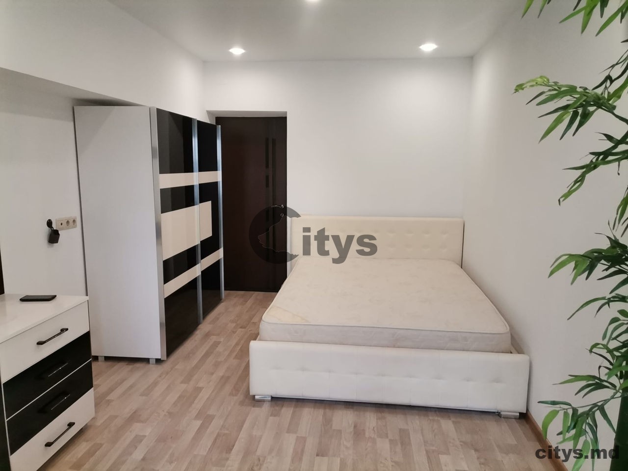 Apartament cu 4 camere, 90m², Ştefan cel Mare şi Sfânt photo 8