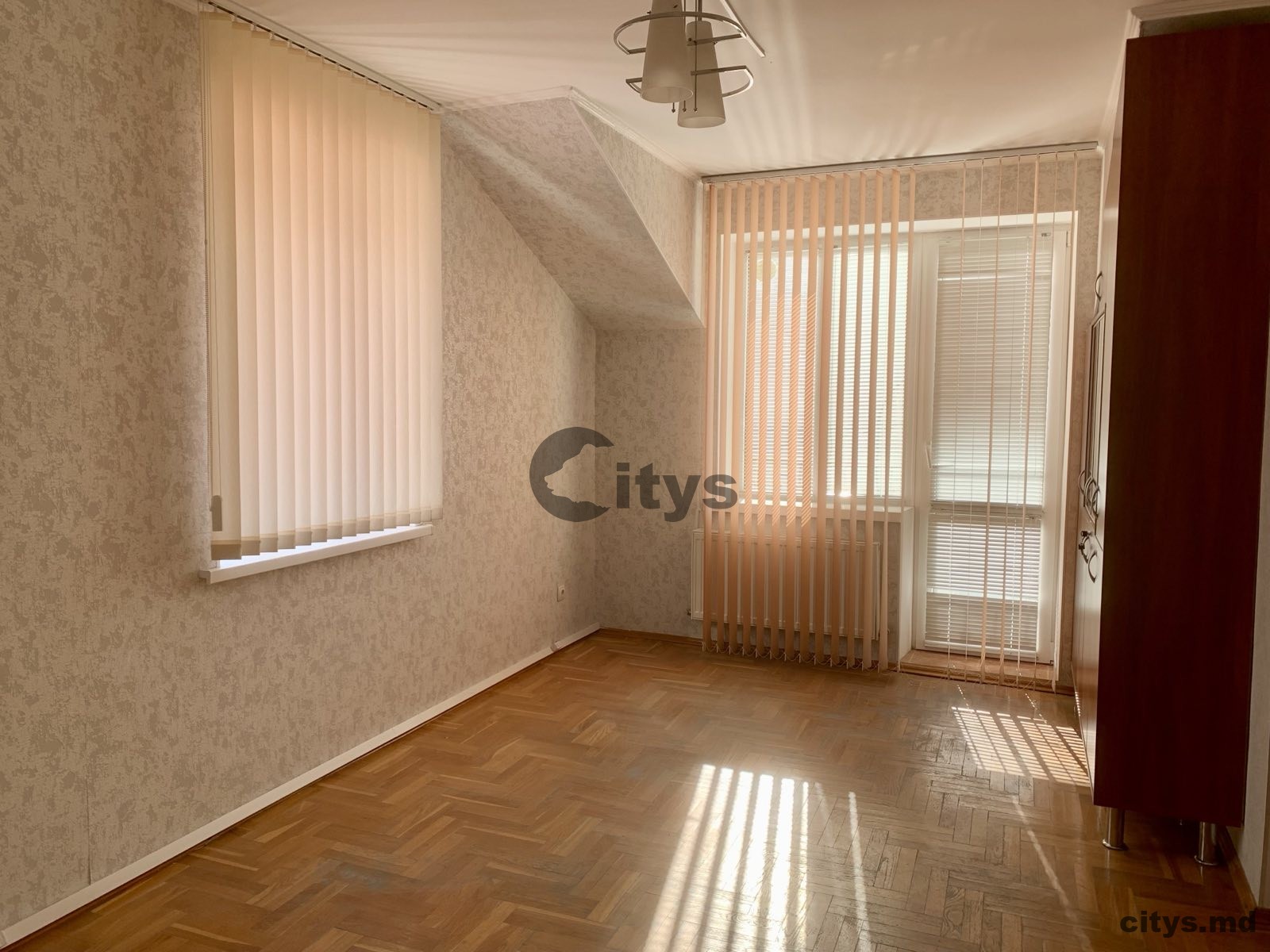 Oficiu, Chirie  200m², Митрополит Петру Мовилэ photo 9