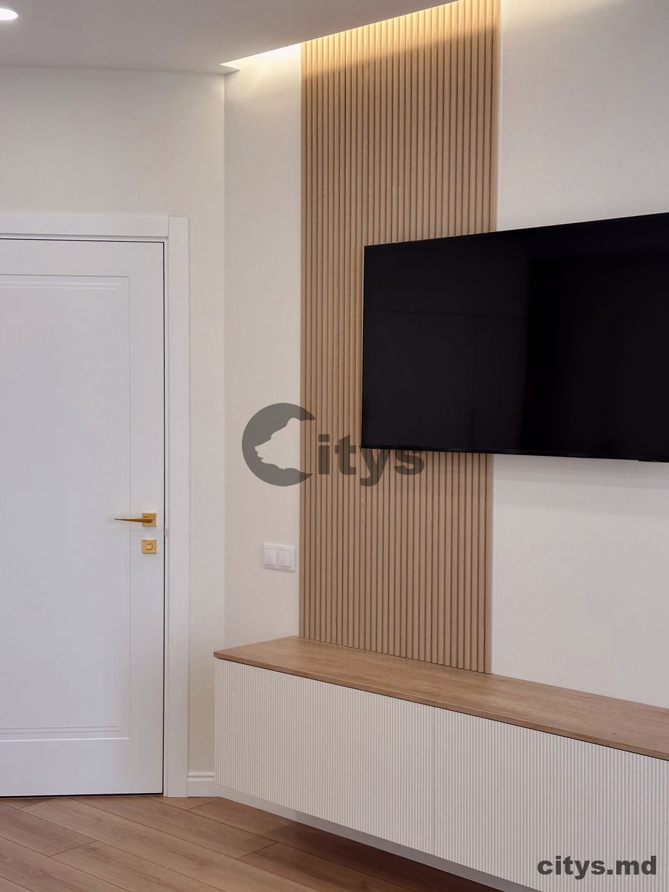 Apartament cu 3 camere, 72m², бул. Мирча чел Бэтран photo 13