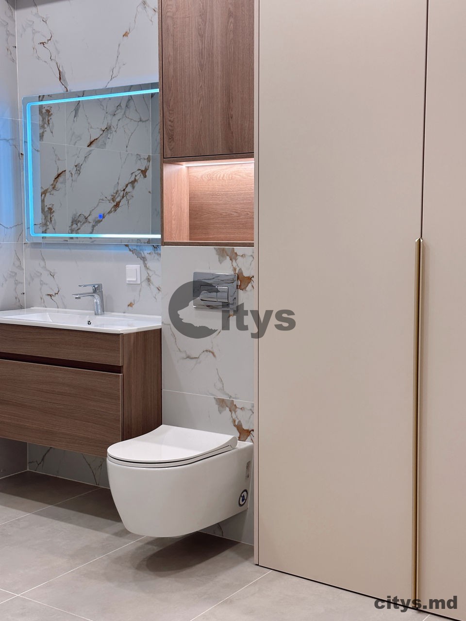 Apartament cu 3 camere, 72m², бул. Мирча чел Бэтран photo 7