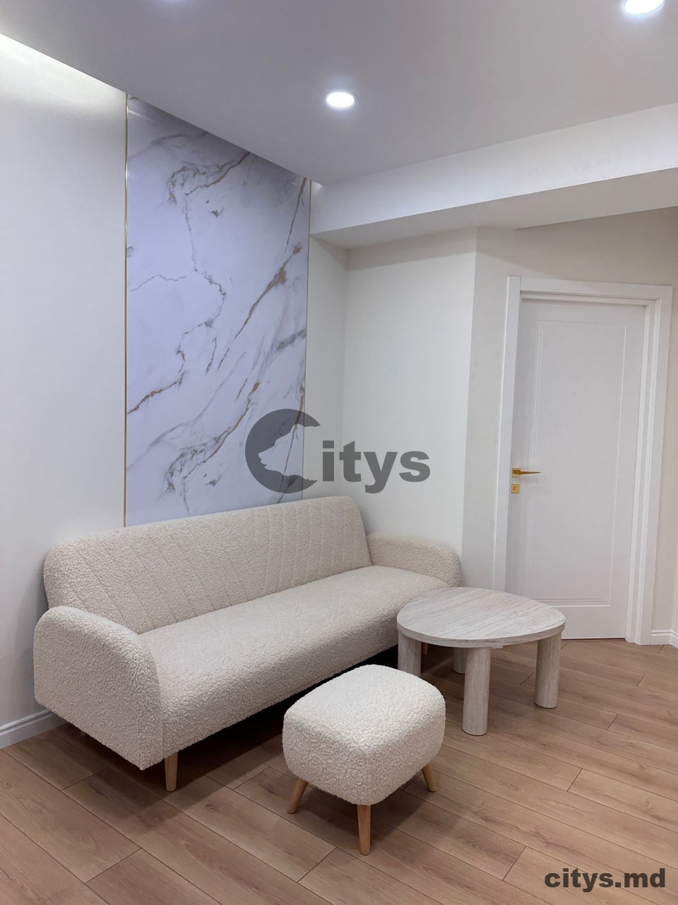 Apartament cu 3 camere, 72m², бул. Мирча чел Бэтран photo 3