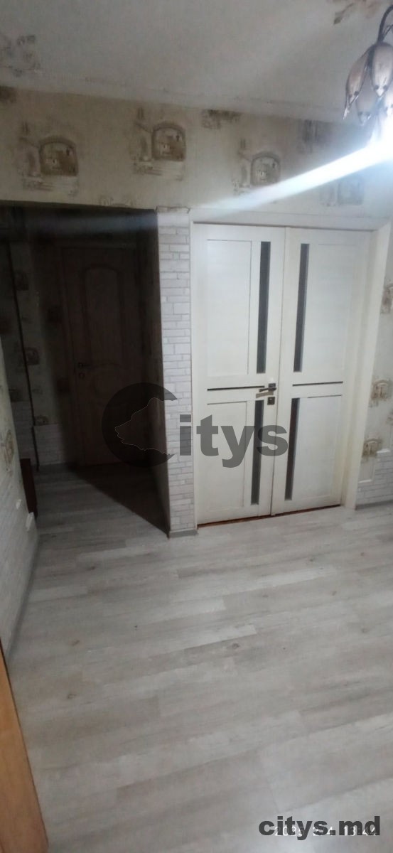 Apartament cu 3 camere, 75m², Chișinău, Botanica, bd. Cuza Vodă photo 2