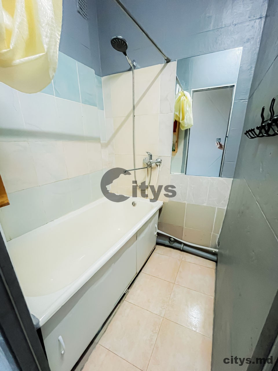 Apartament cu 2 camere, 46m², Teilor photo 1