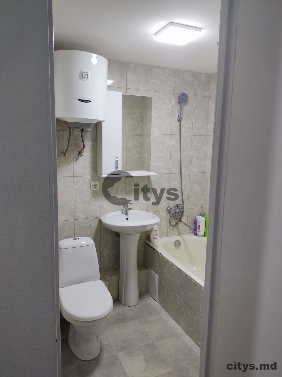 Apartament cu 1 cameră, 40m², Милеску Спэтару photo 3