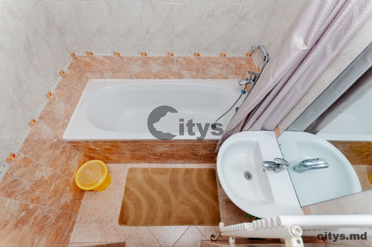 Apartament cu 2 camere, 60m², Cuza-Voda photo 8