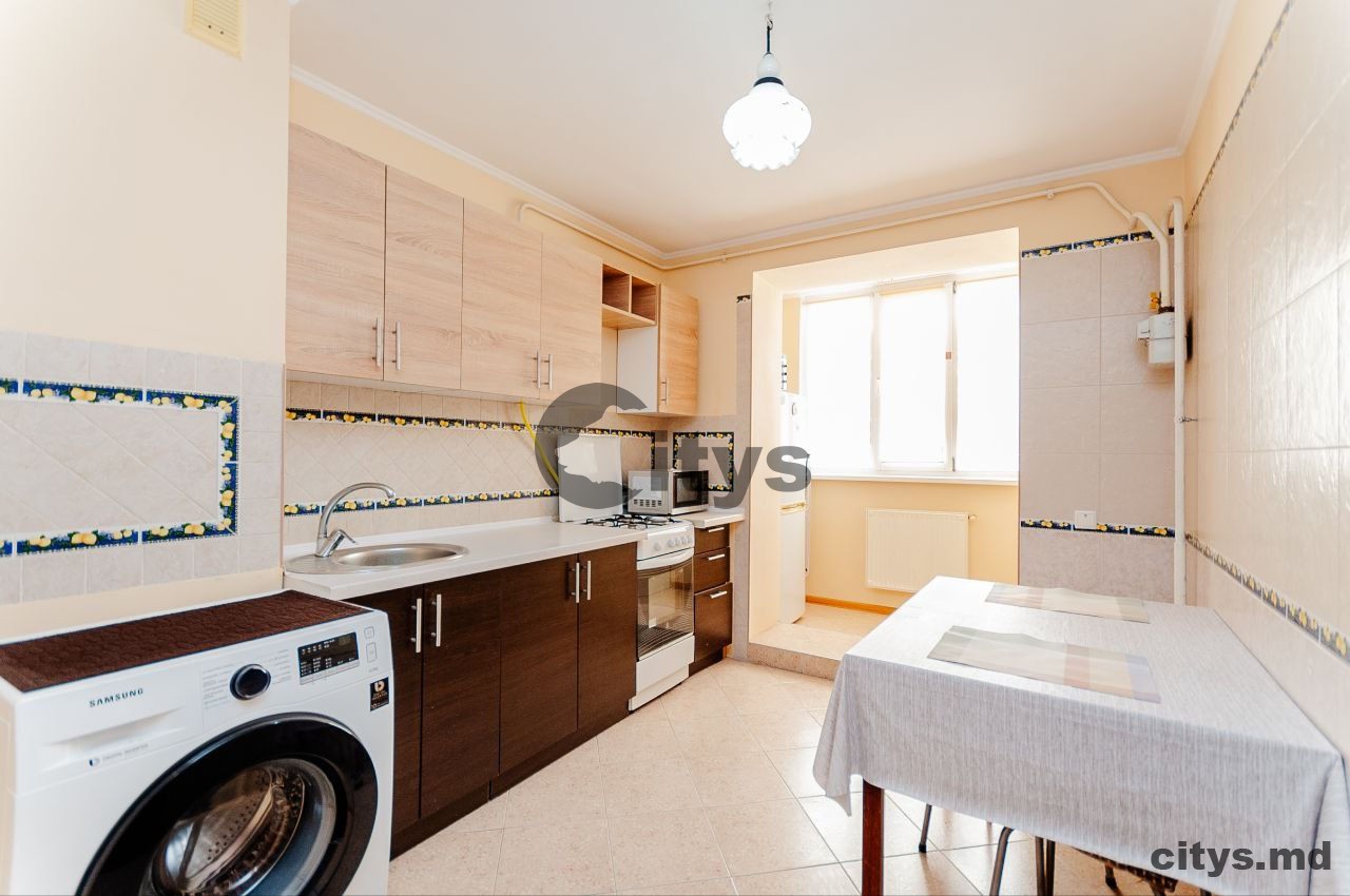 Apartament cu 2 camere, 60m², Cuza-Voda photo 2