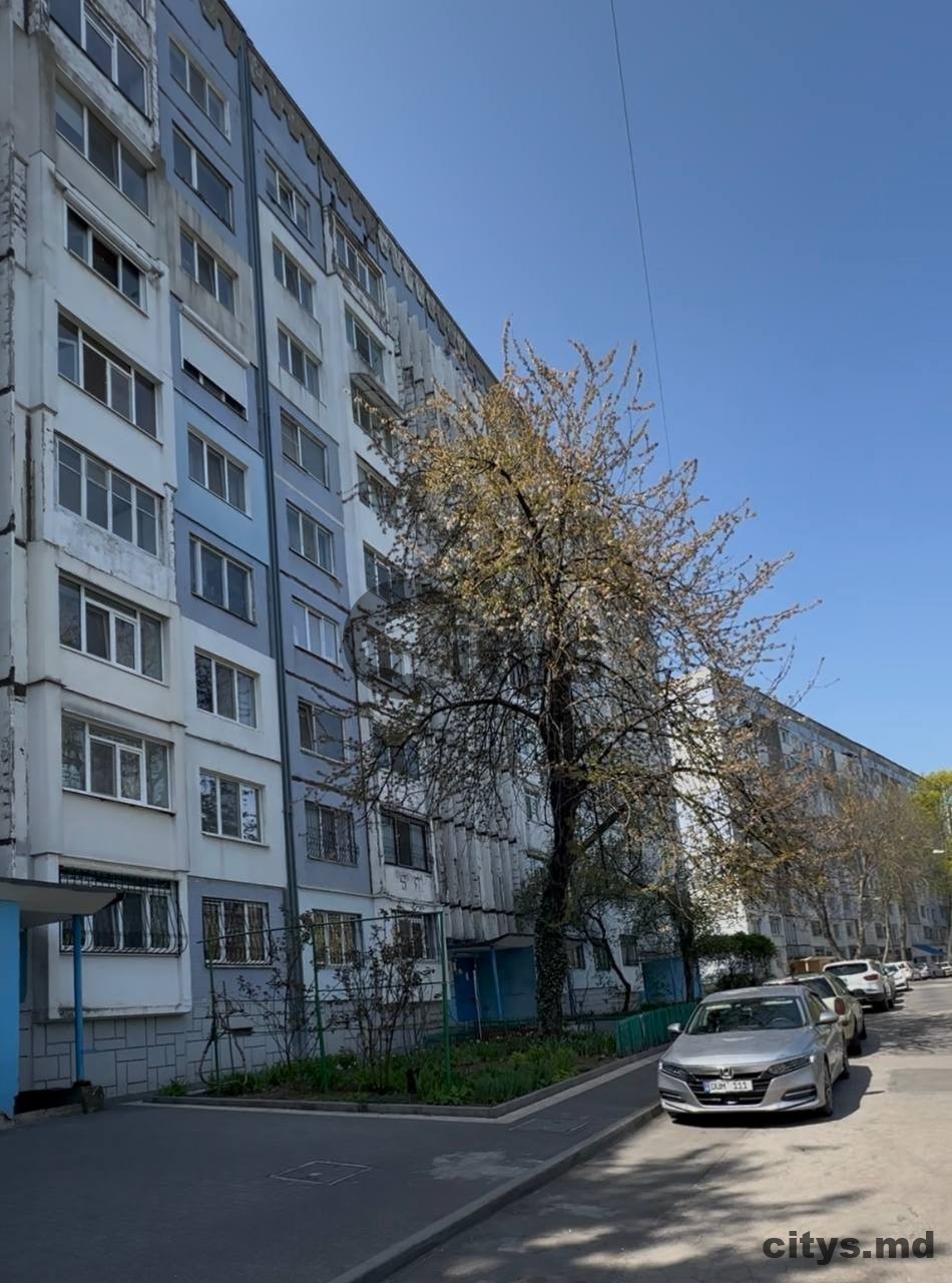 Apartament cu 3 camere, 75m², Botanica.str.Grenoble photo 0