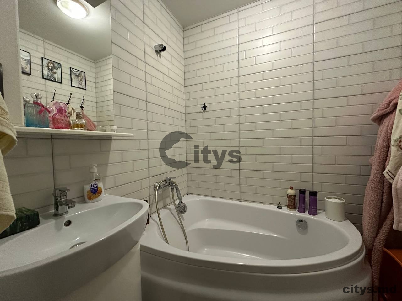 Apartament cu 3 camere, 75m², Botanica.str.Grenoble photo 18