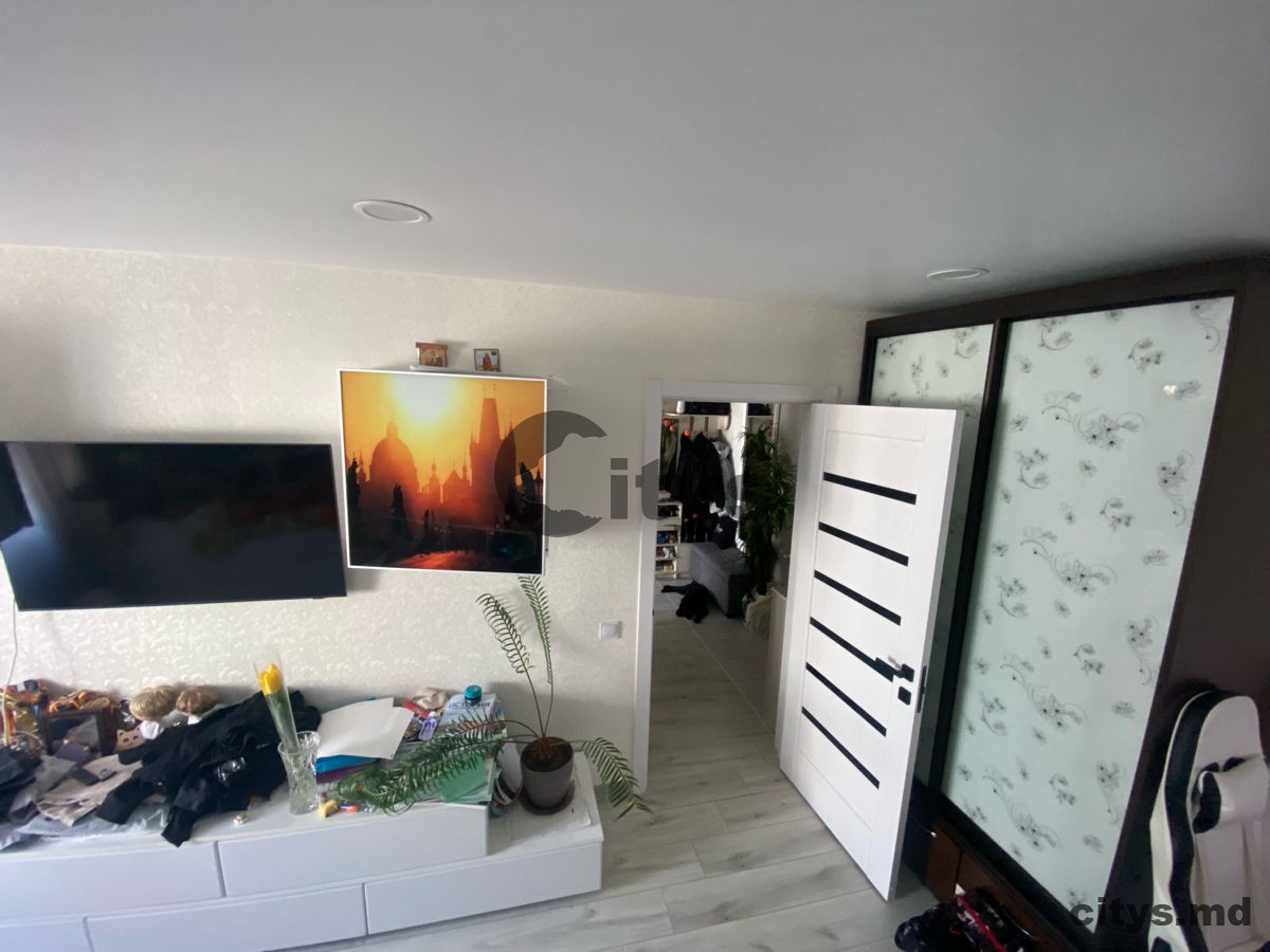 Apartament cu 2 camere, 50m², Cuza Vodă photo 8