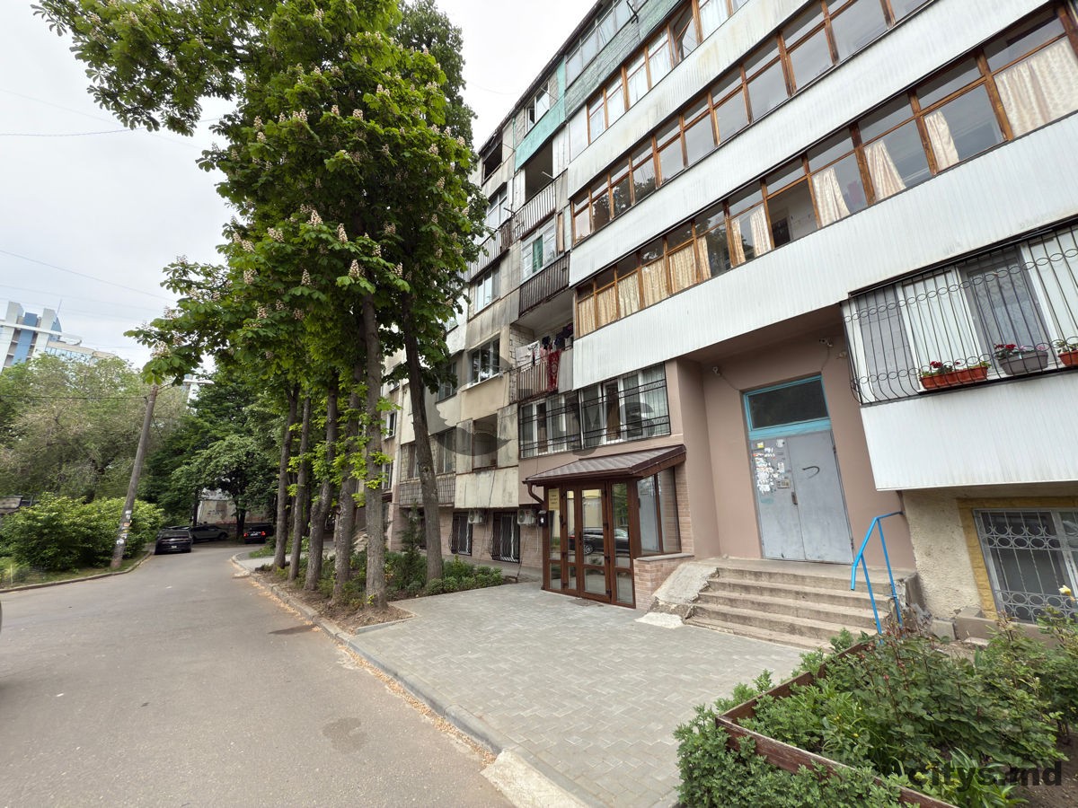 1 комнатная квартира, 36м², Miron Costin photo 1
