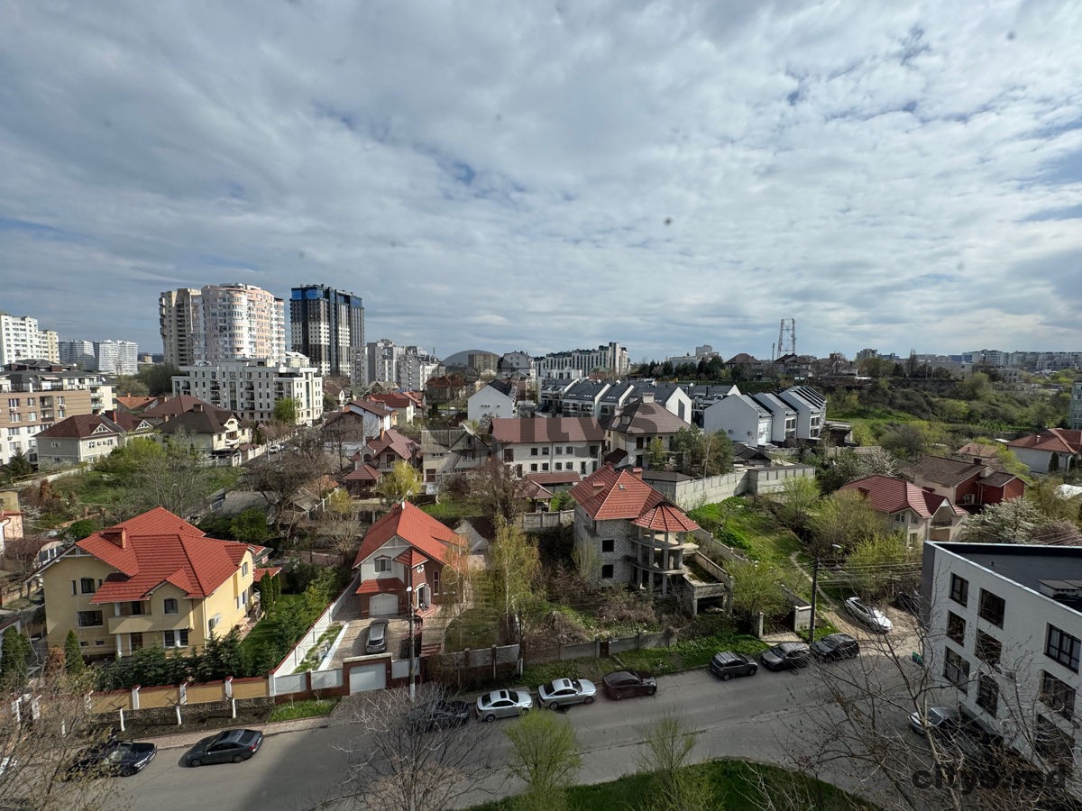 Apartament cu 5 camere sau mai multe, 95m², str. Albișoara photo 0