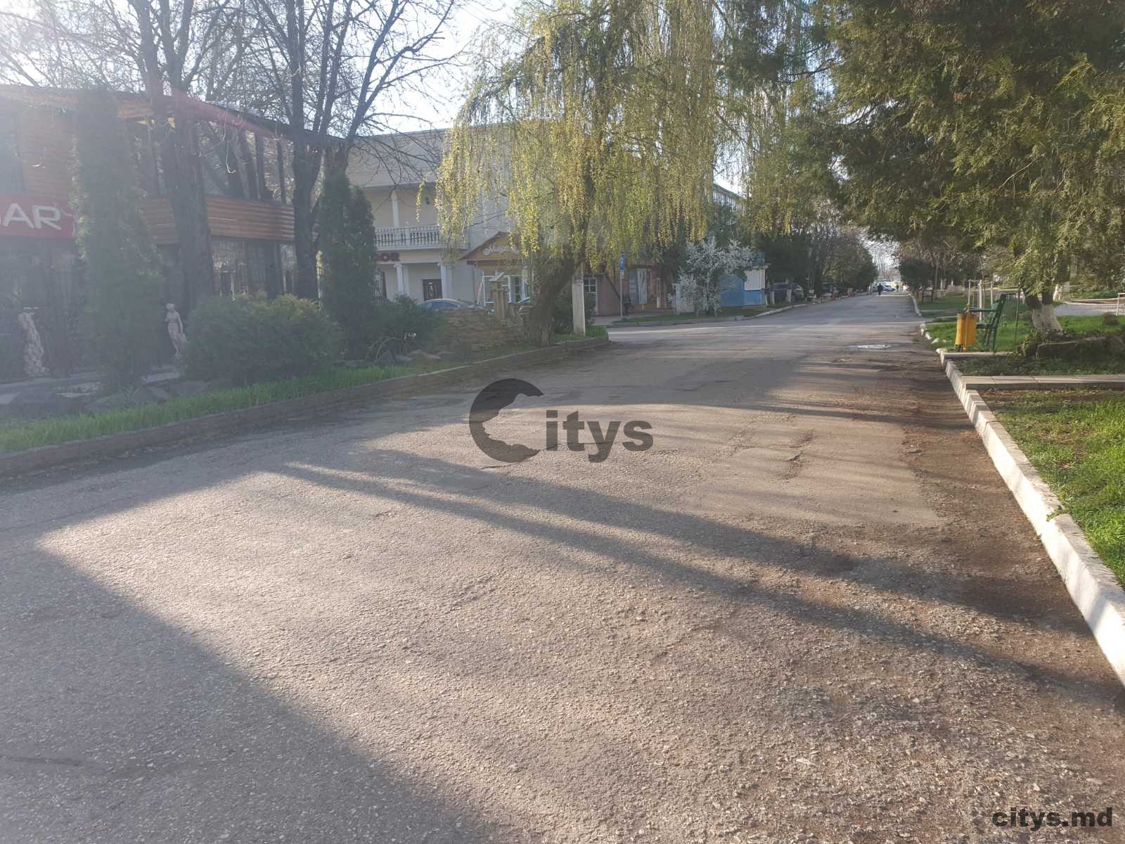 Se vinde imobil comercial in centru or. Drochia photo 3
