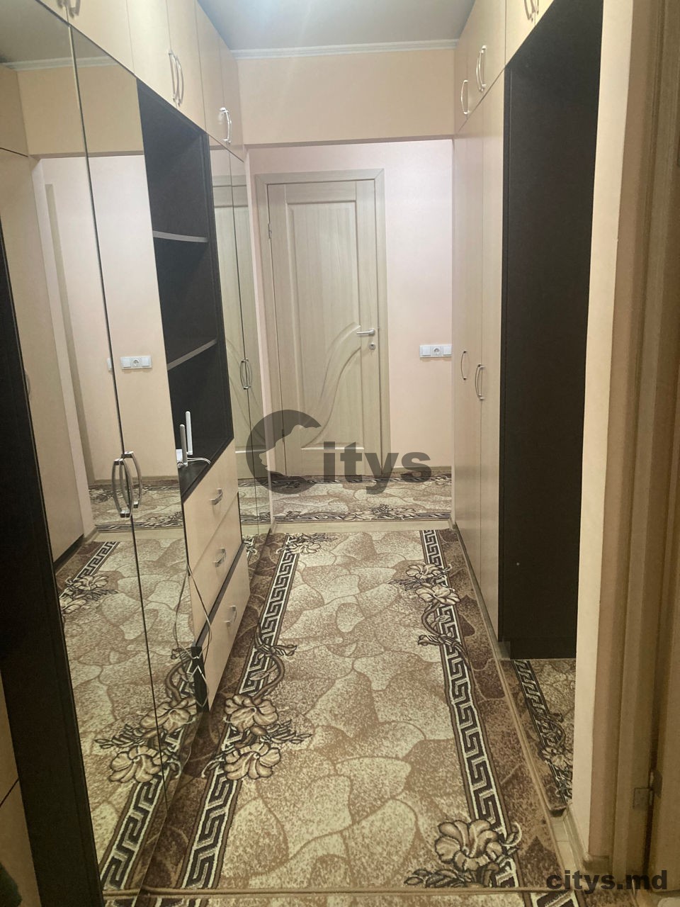 Chirie-Apartament cu 2 camere, 63m², str. Calea Ieșilor photo 1