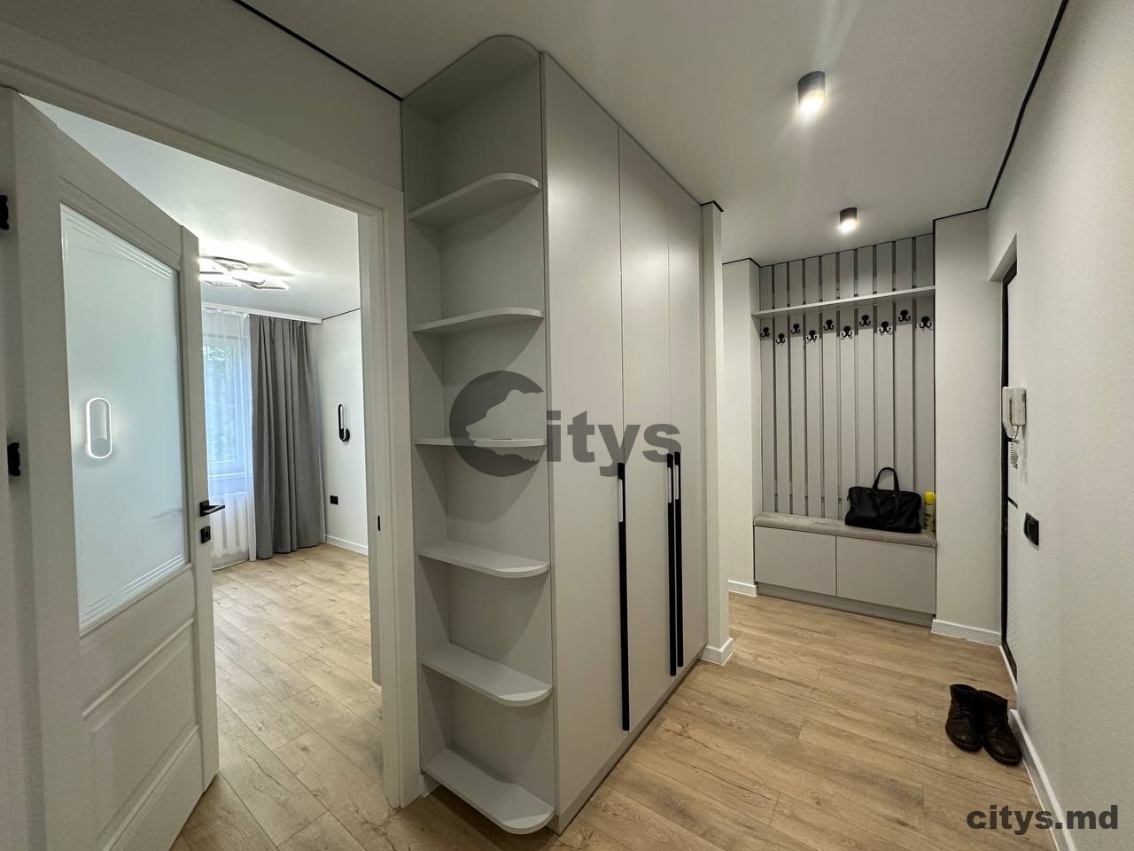 Apartament cu 2 camere, 45m², Hristo Botiev photo 2