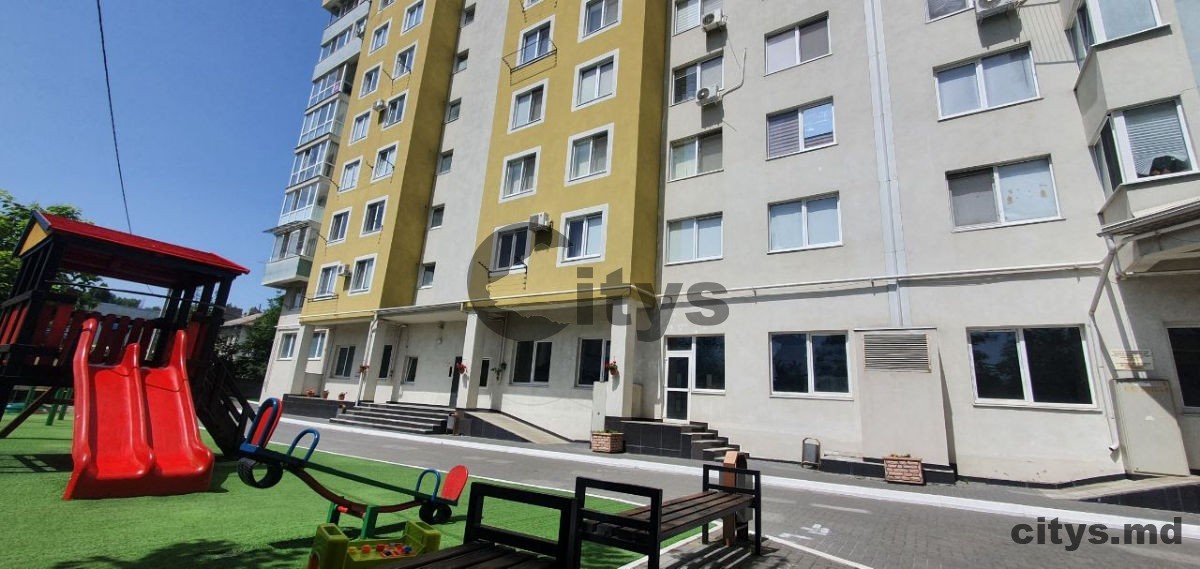 Chirie-Apartament cu 2 camere, 72m², str. Paris photo 0