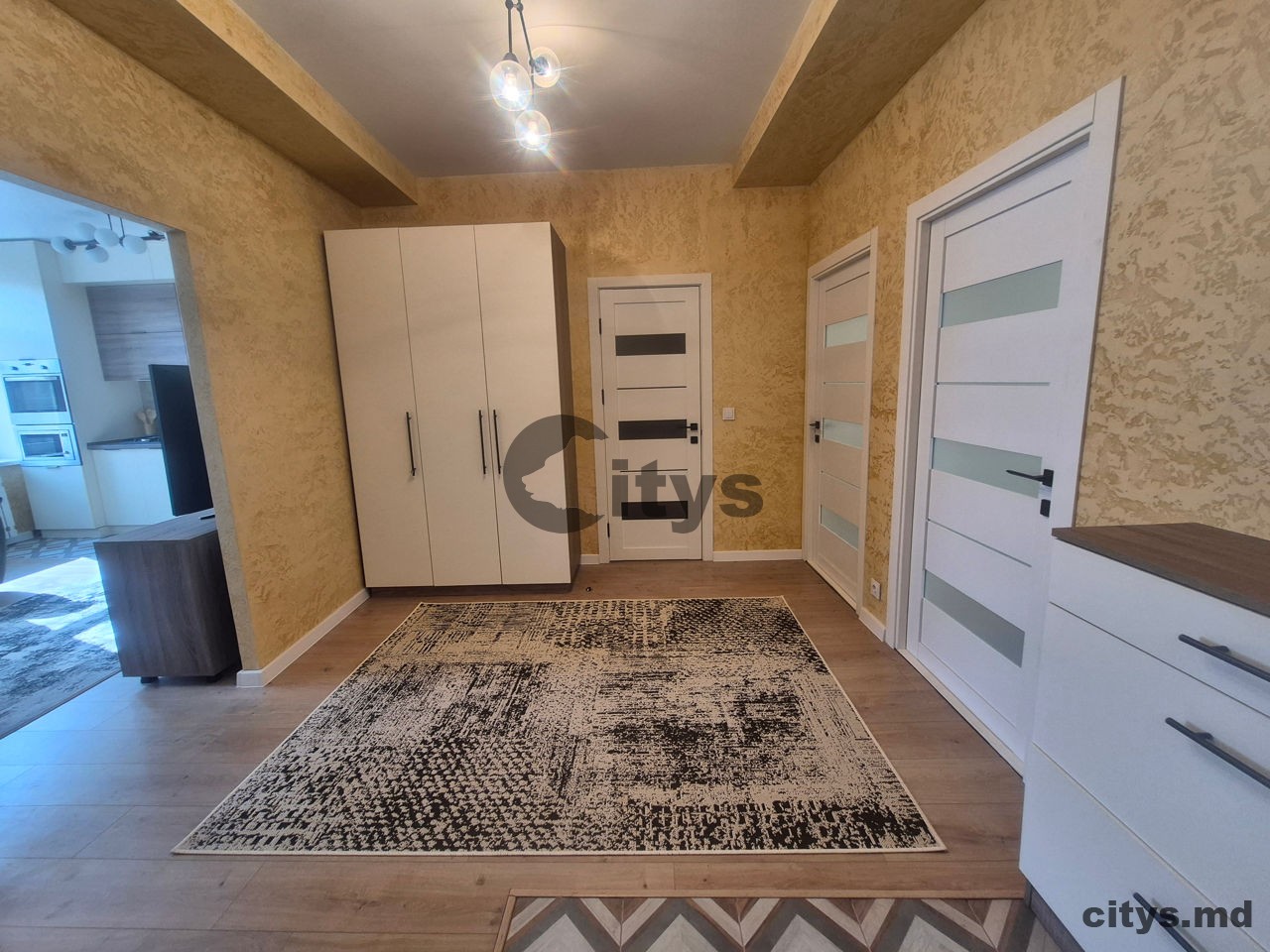 Chirie-Apartament cu 2 camere, 60m², str.Columna photo 1