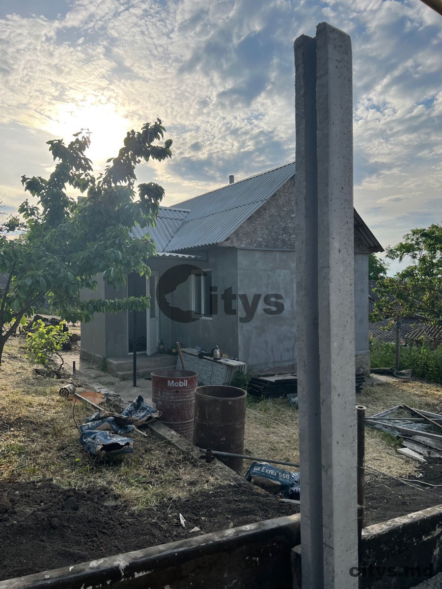 Casă cu un nivel, 36m², Lucrafarul photo 0