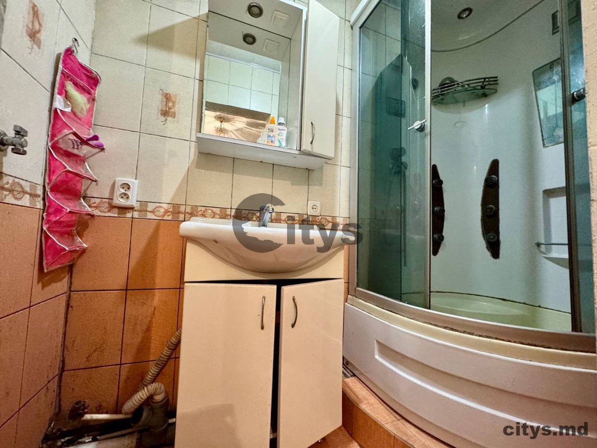 Apartament cu 2 camere, 71m², Botanica, Burebista photo 3