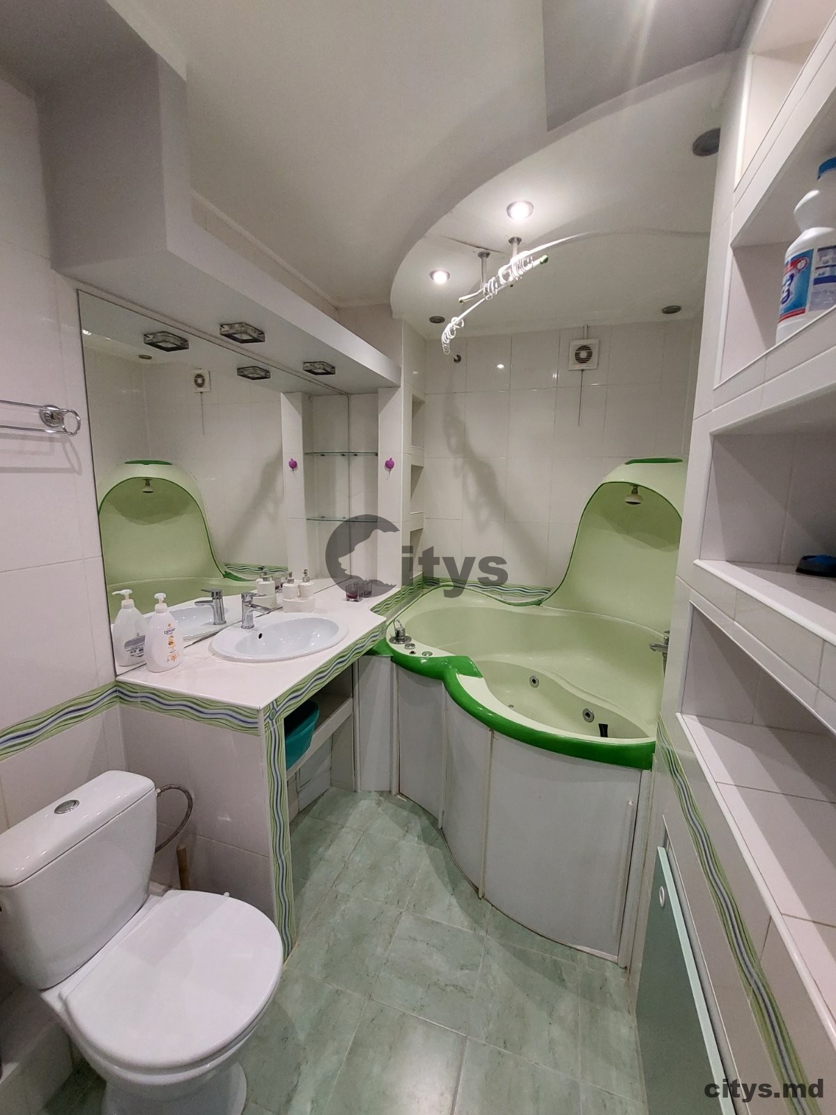1 комнатная квартира, 68м², Decebal photo 12
