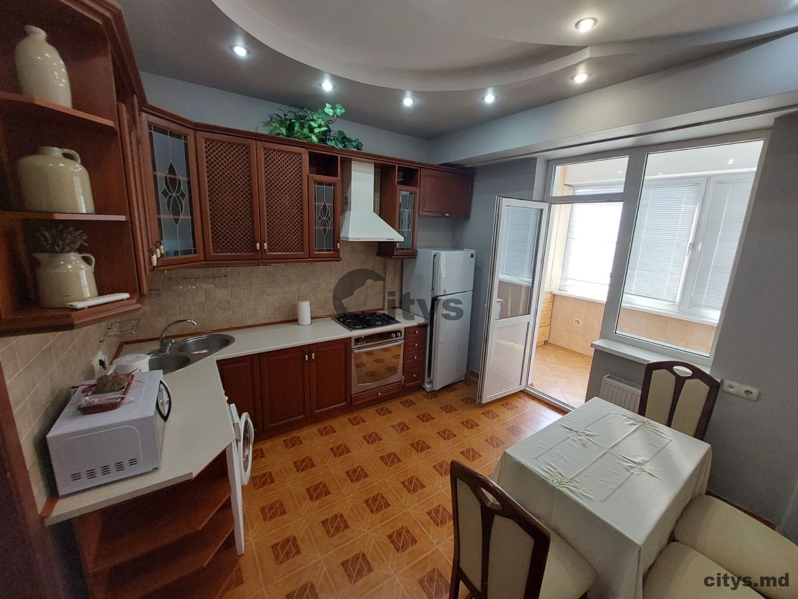 1 комнатная квартира, 68м², Decebal photo 6
