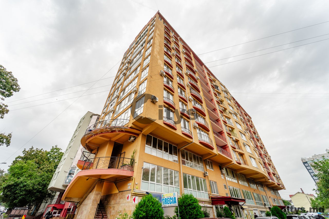 Apartament cu 3 camere, 80m², str.Ismail photo 0