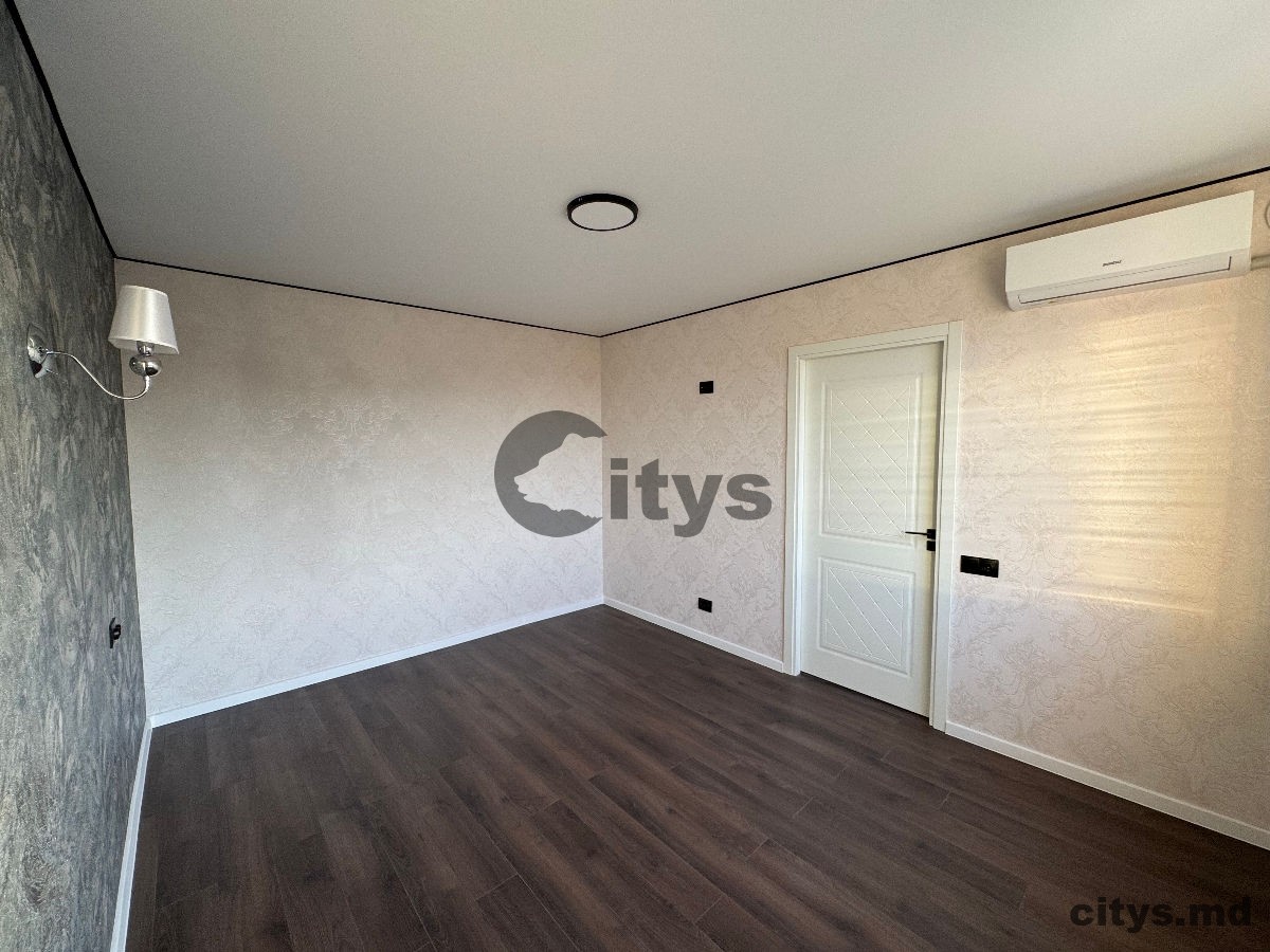 2-х комнатная квартира, 45м², Яловены, Центр,str. Petru Ştefănucă photo 4
